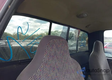 2001 Dodge Ram 1500 St from USA, damaged, VIN 1B7HF16Z51S106091